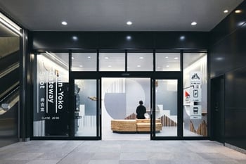 新横浜駅待合室「Shin-Yoko Gateway Spot」では 新横浜駅でつながる